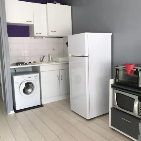 Apartment Saint-georges-de-didonne, 1 Piece, 4 Personnes - Fr-1-305-835