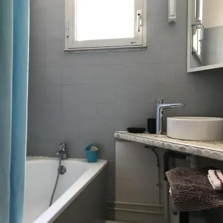 Apartment Saint-georges-de-didonne, 1 Piece, 4 Personnes - Fr-1-305-835 Saint-Georges-de-Didonne